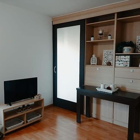 Acogedor Apartamento Con Piscina Y Garaje Apartment Huesca Ngoại thất bức ảnh