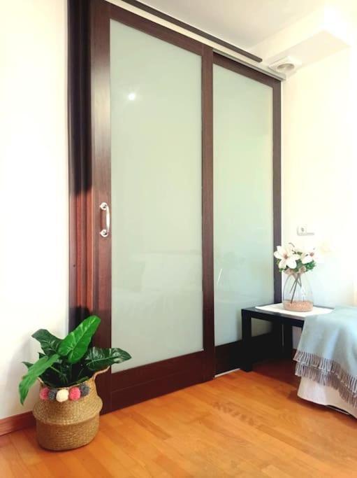 Acogedor Apartamento Con Piscina Y Garaje Apartment Huesca Ngoại thất bức ảnh
